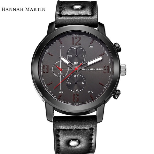Hannah Martin sports quartz black 734